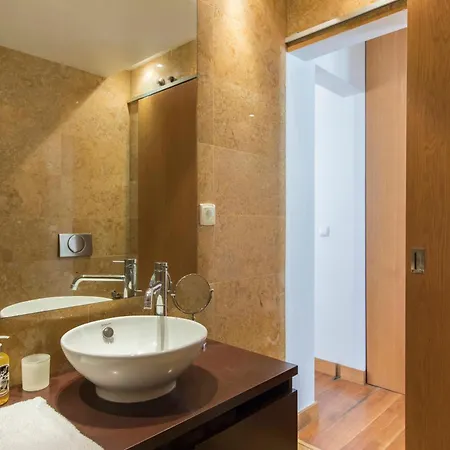 Apartment Charming In Chiado -