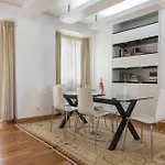 159 A - Premium Chiado -lisbon Апартаменты