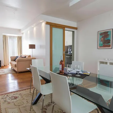 Apartment Charming In Chiado -
