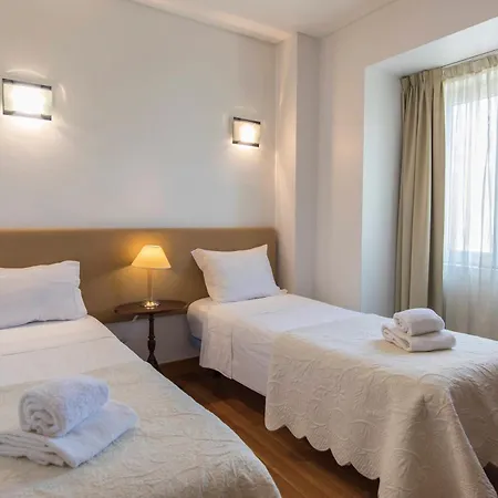 Charming In Chiado - Apartment
