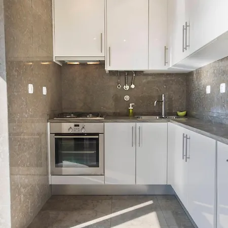 Charming In Chiado - Apartment Lissabon
